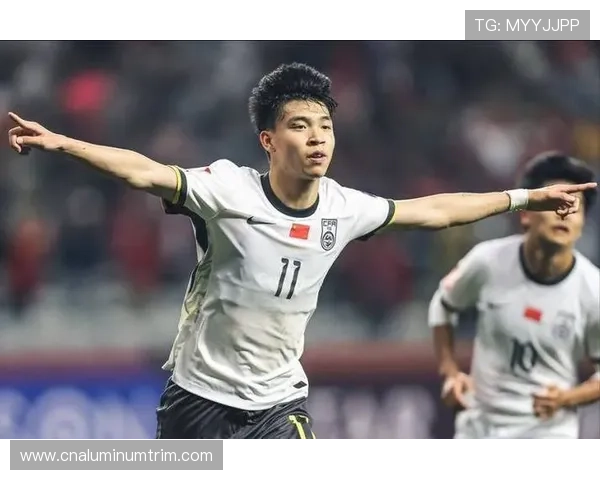 韩国足球联赛迎来世界级球星加盟引发热议，关注度暴涨